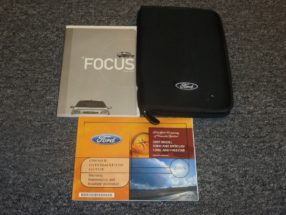 2005 Ford Focus Owner's Manual Set